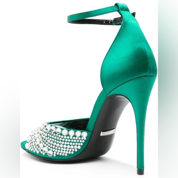 Gucci
100mm crystal-embellished sandals - Picture 2 of 5